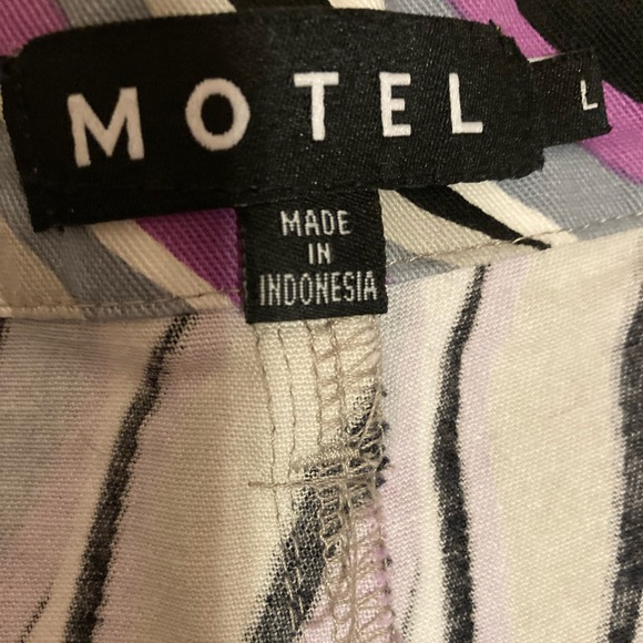 MOTEL ROCKS Zoven Trousers in 60s Abstract Purple Swirl Kick Flare - Picture 6 of 10